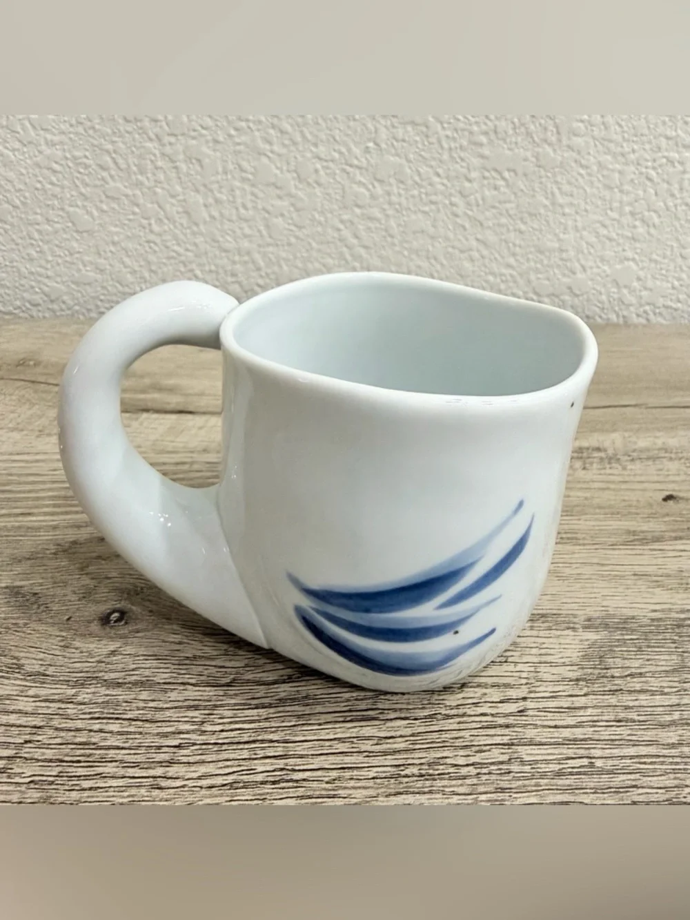VTG  Takahashi Japan Swan Handle Coffee Tea Mug White Blue Ceramic Cottagecore